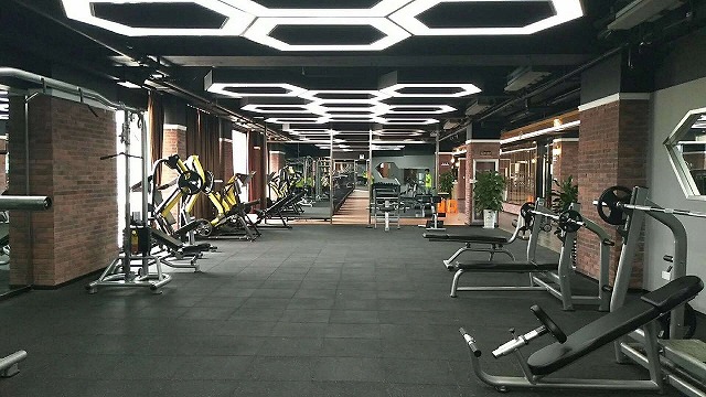 投資加盟一個二百平左右的健身房大概需要多少錢