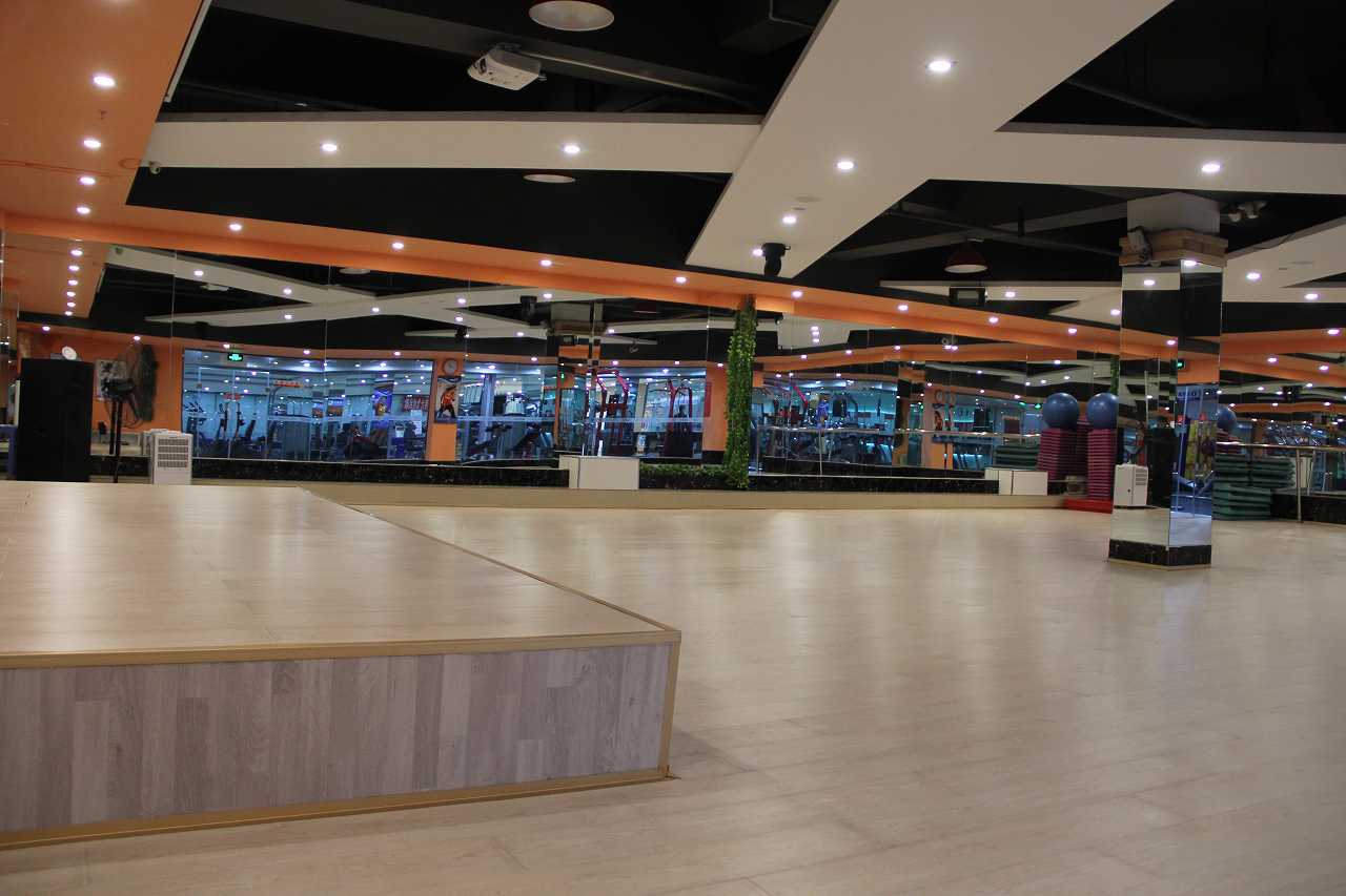 在湖南開(kāi)個(gè)小型健身房的投資成本是多少錢(qián)？